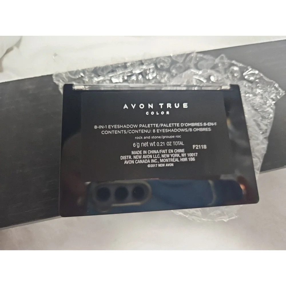 Avon True Color 8 in 1 Eyeshadow‎ Palette in Rock & Stone